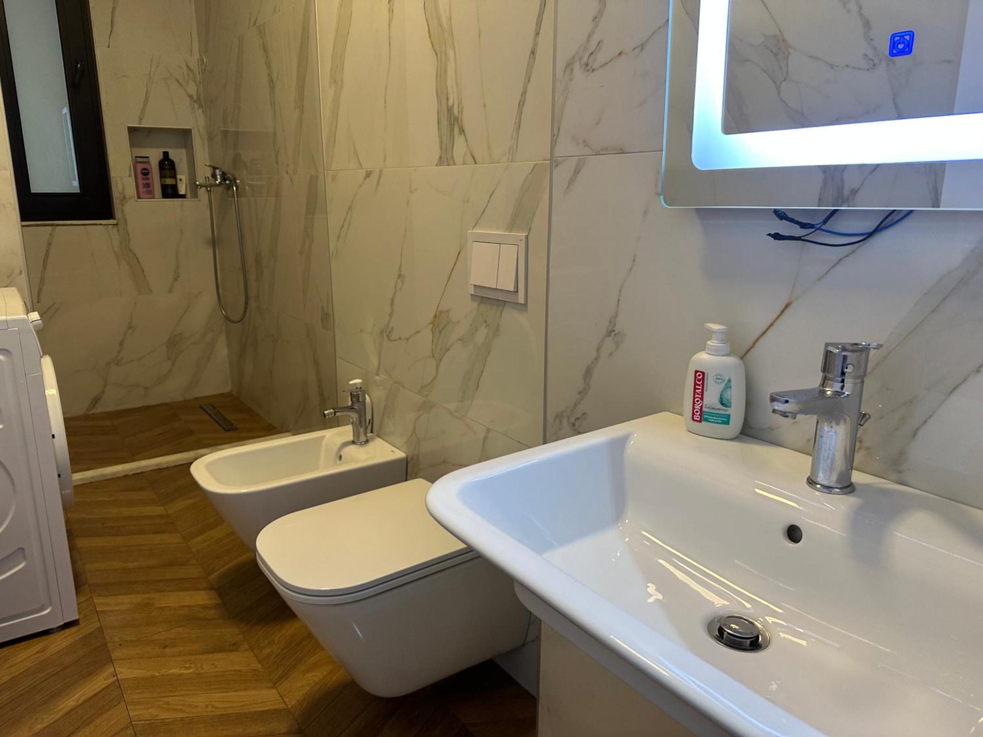 Free Parking Tirana Modern Escape Apartman Kültér fotó